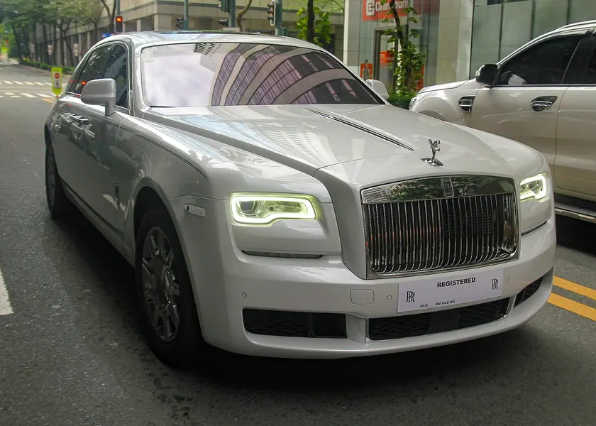Фото ROLLS-ROYCE Ghost LWB 2025