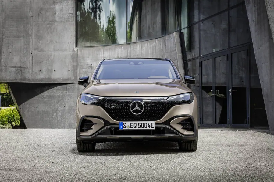 Фото MERCEDES-BENZ EQE SUV Base 2023