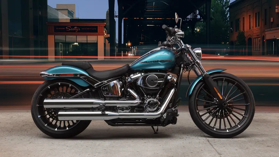 Фото Harley-Davidson Breakout 117 2022