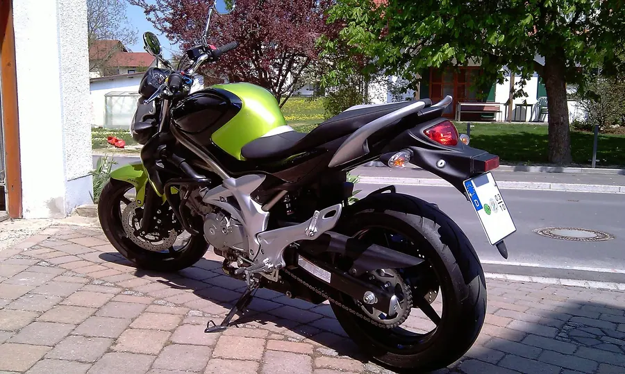 Фото Suzuki SFV650 Gladius 2017