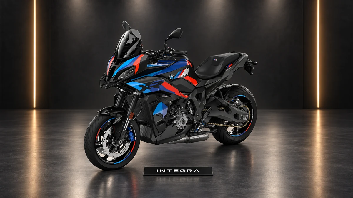 Студийная визуализация BMW Motorrad M 1000 XR 2024