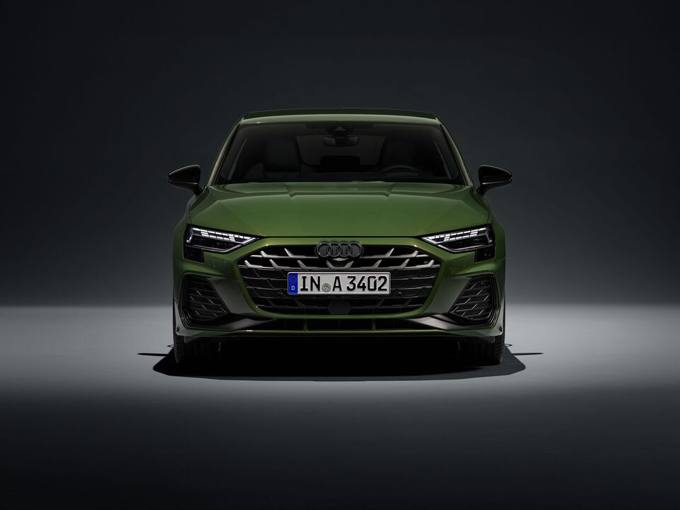 Audi A3 Hatchback 2025: фото модельного ряда; комплектация и длина кузова могут отличаться