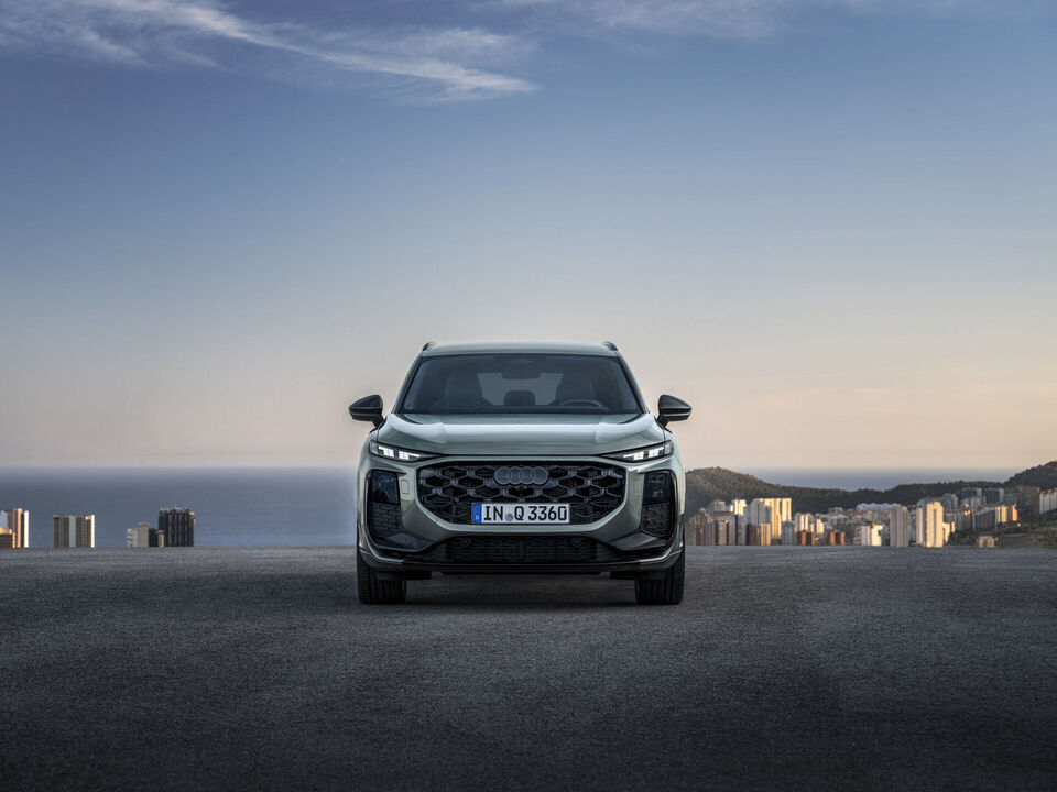 Audi Q3 SUV 2026: фото модельного ряда; комплектация и длина кузова могут отличаться