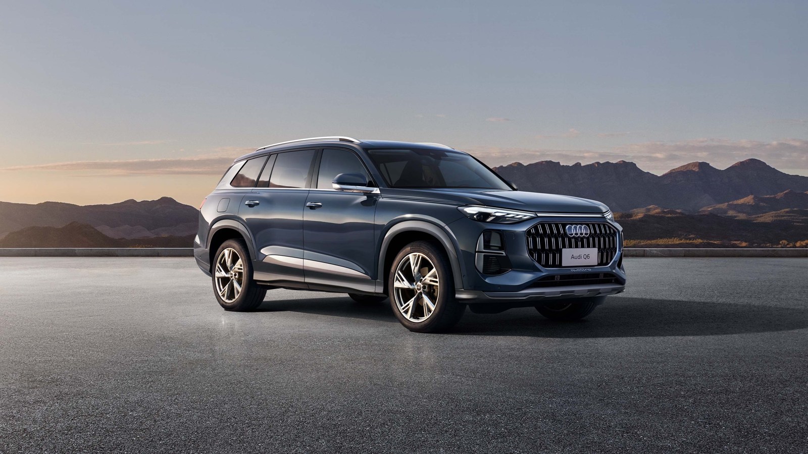 Audi Q6 2022: фото модельного ряда; комплектация и длина кузова могут отличаться
