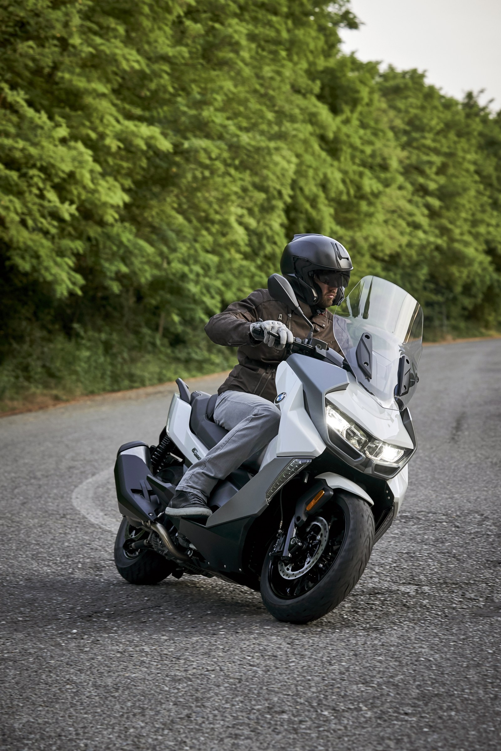 BMW Motorrad C 400 GT 2023 - вид спереди для выбора автомобильных лекал PPF