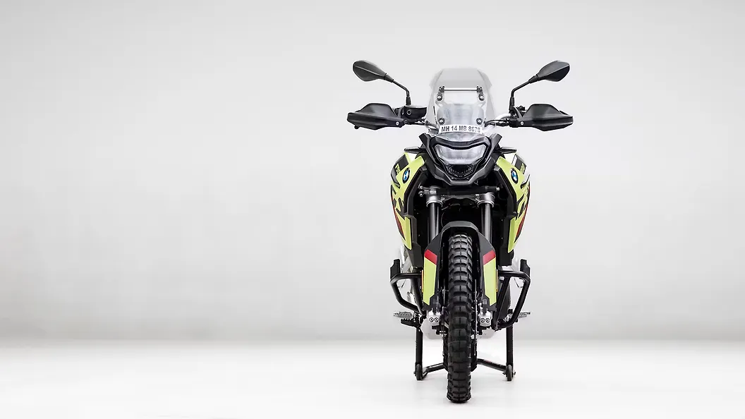 BMW Motorrad F 900 GS 2025 - вид спереди для выбора автомобильных лекал PPF