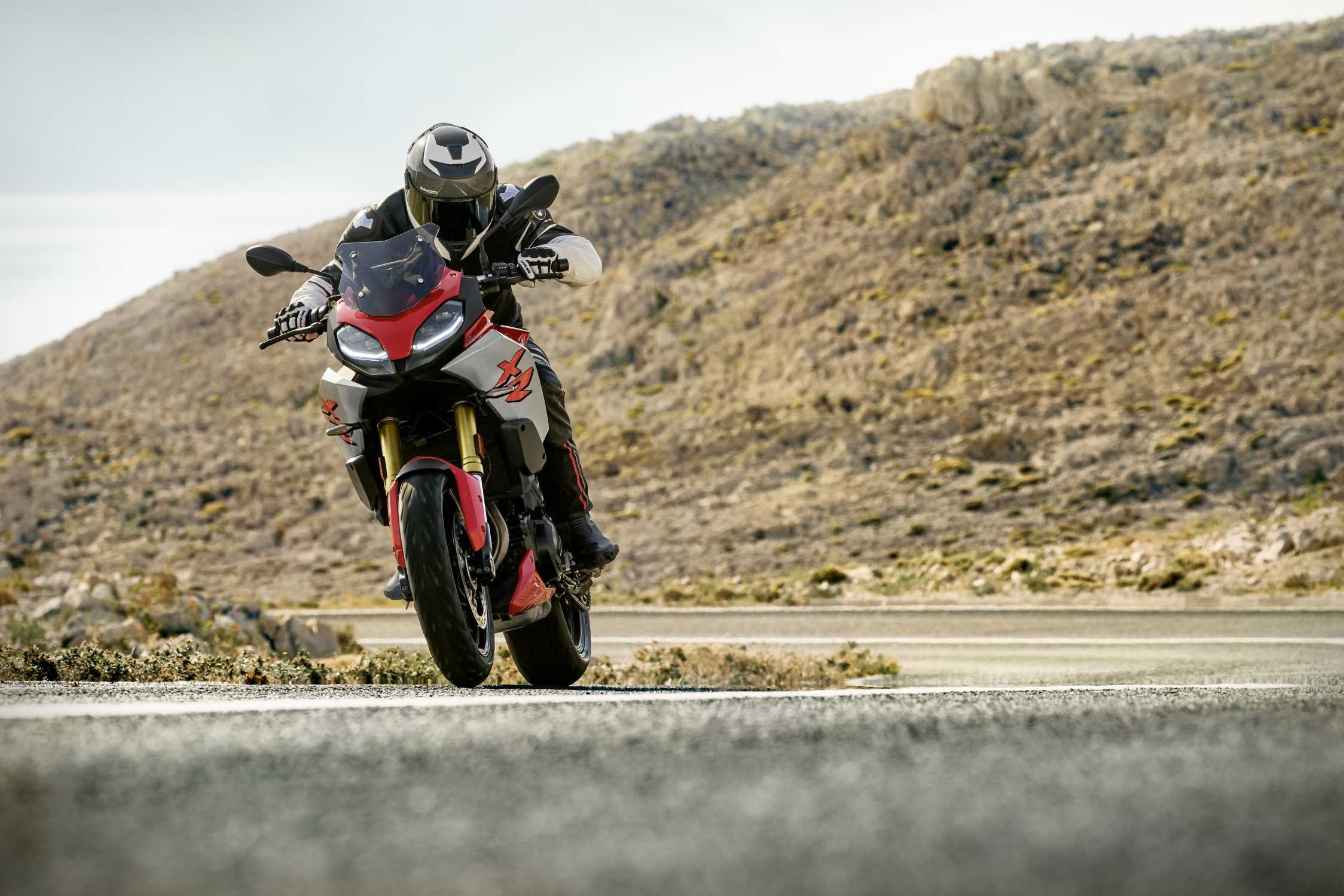 BMW Motorrad F 900 R 2021 - вид спереди для выбора автомобильных лекал PPF