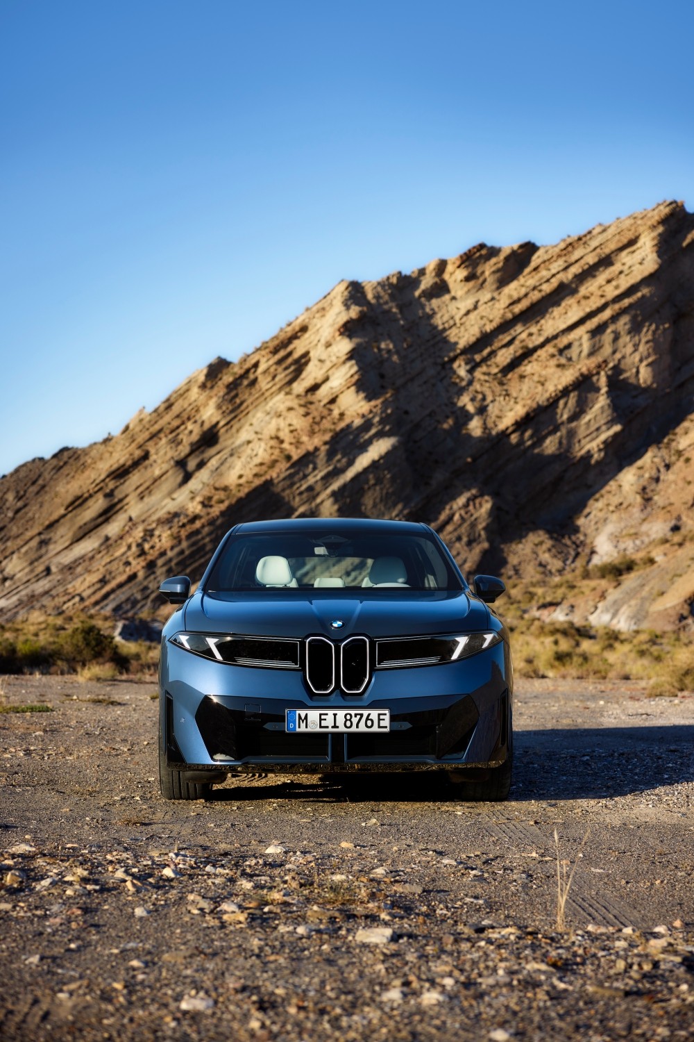 BMW iX3 2026 - вид спереди для выбора лекал PPF автомобиля