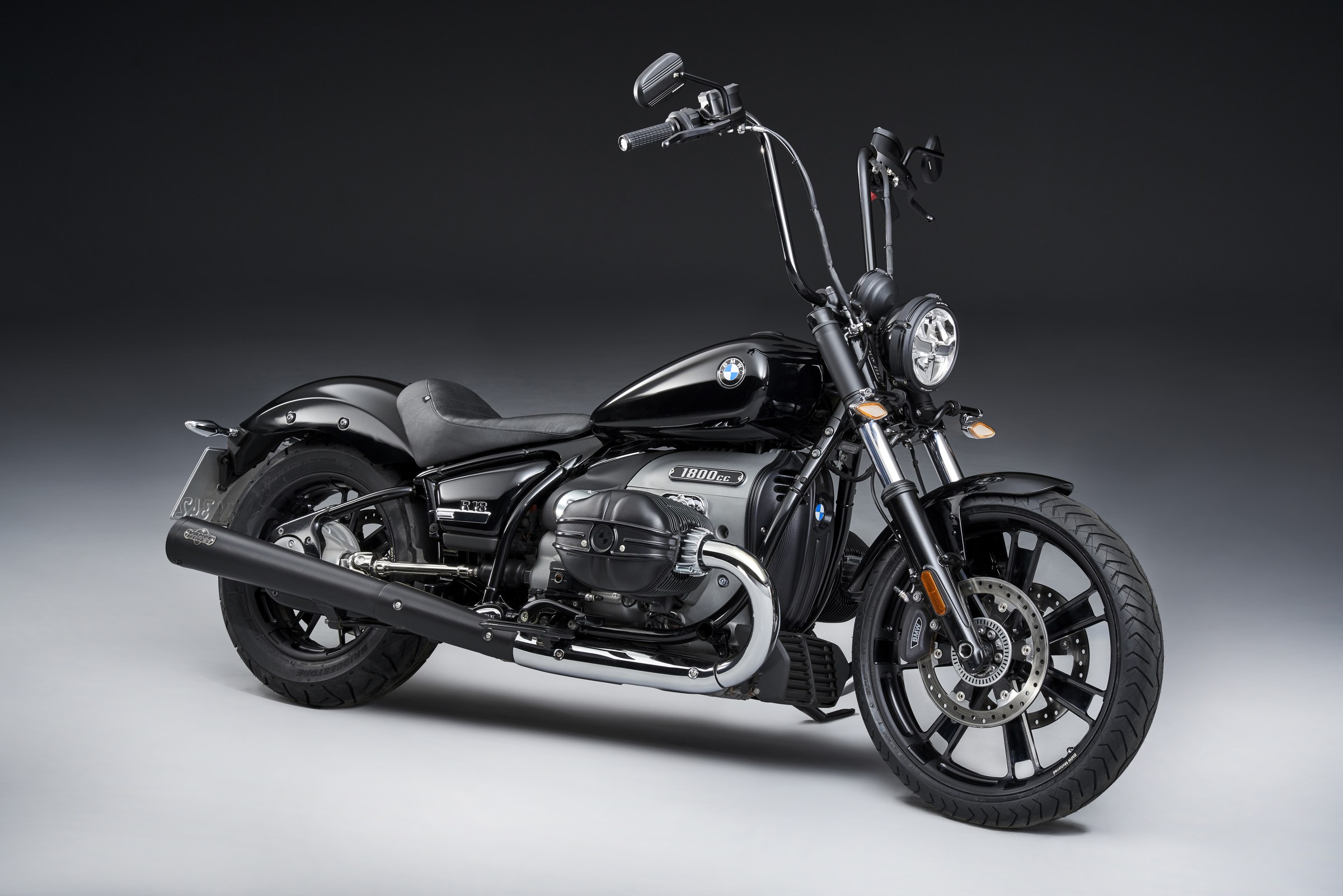 BMW Motorrad R 18 2022 - вид спереди для выбора автомобильных лекал PPF