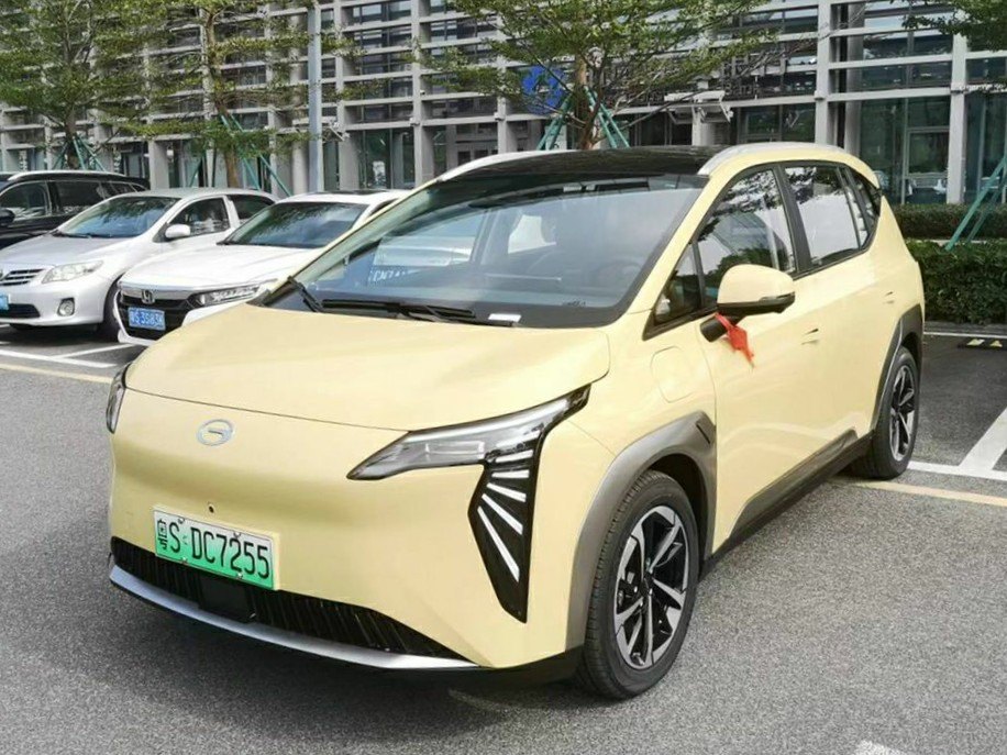 GAC Aion Yplus 2023 - вид спереди для выбора лекал PPF автомобиля