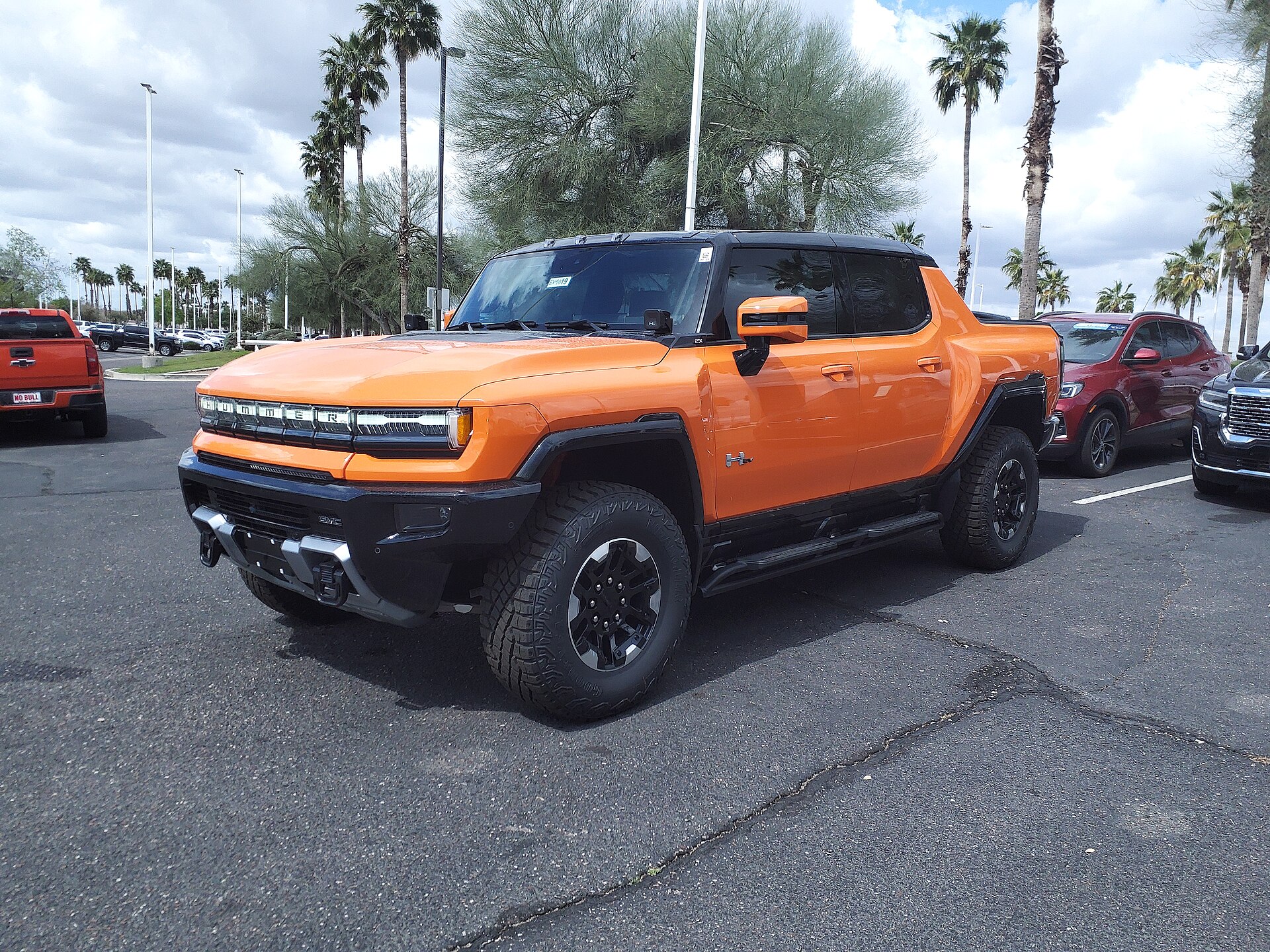 GMC Hummer EV Pickup 2022 - вид спереди для выбора лекал PPF автомобиля