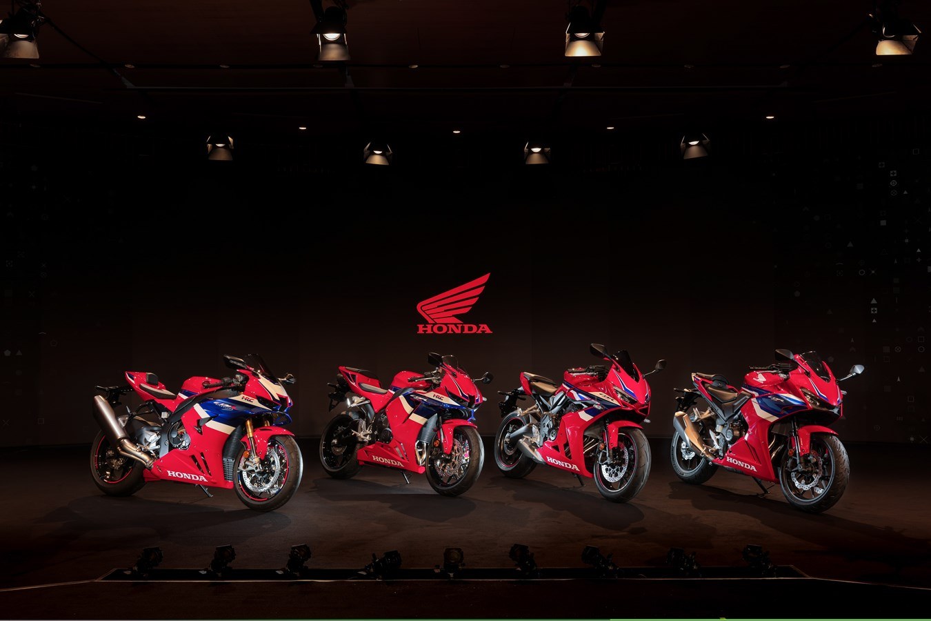 Honda CBR 600RR 2024, общий вид