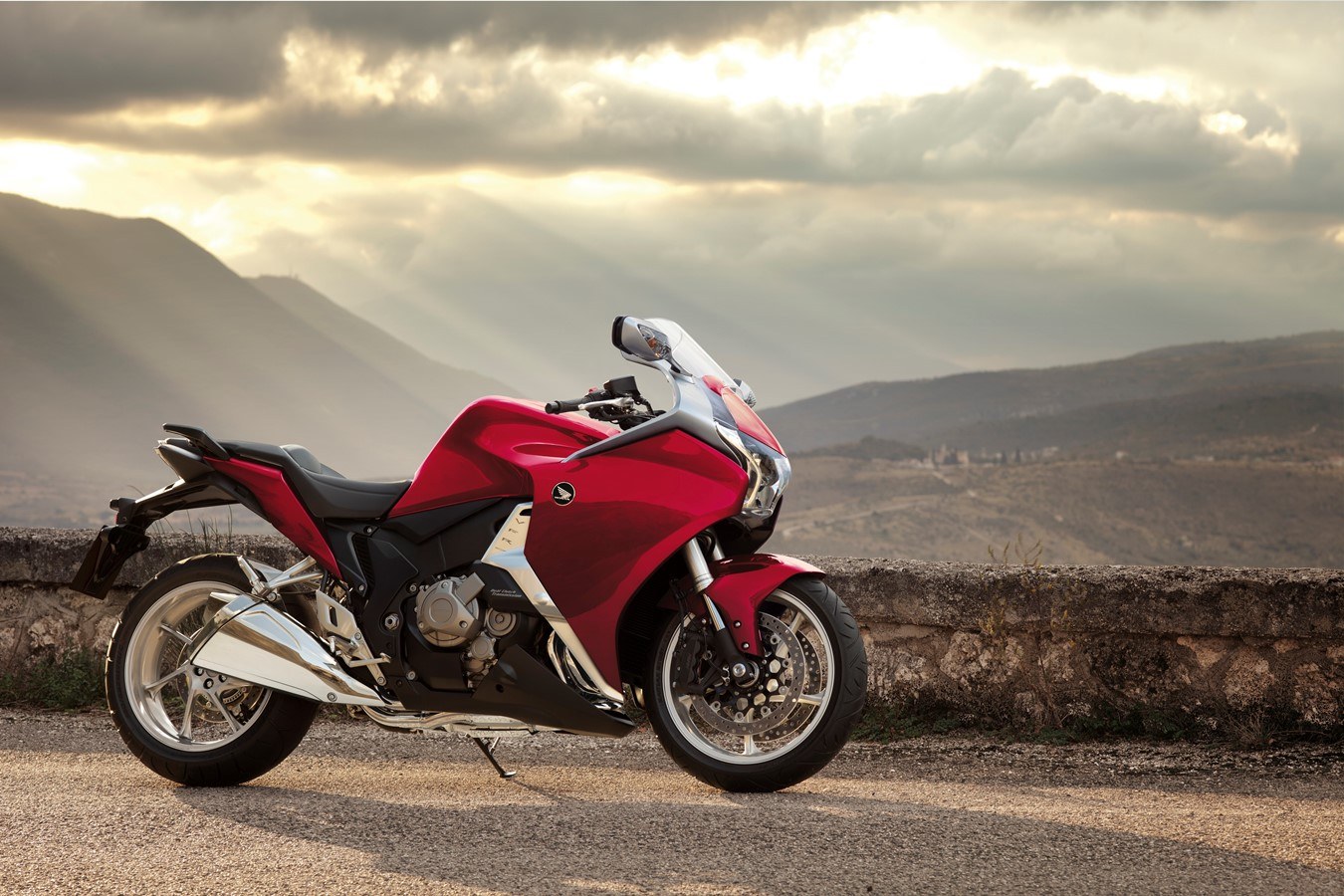 Honda VFR 1200F DCT 2020, общий вид