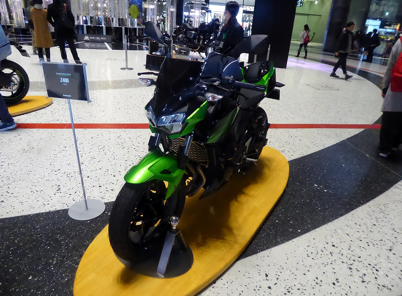 Kawasaki Z400 2021, общий вид