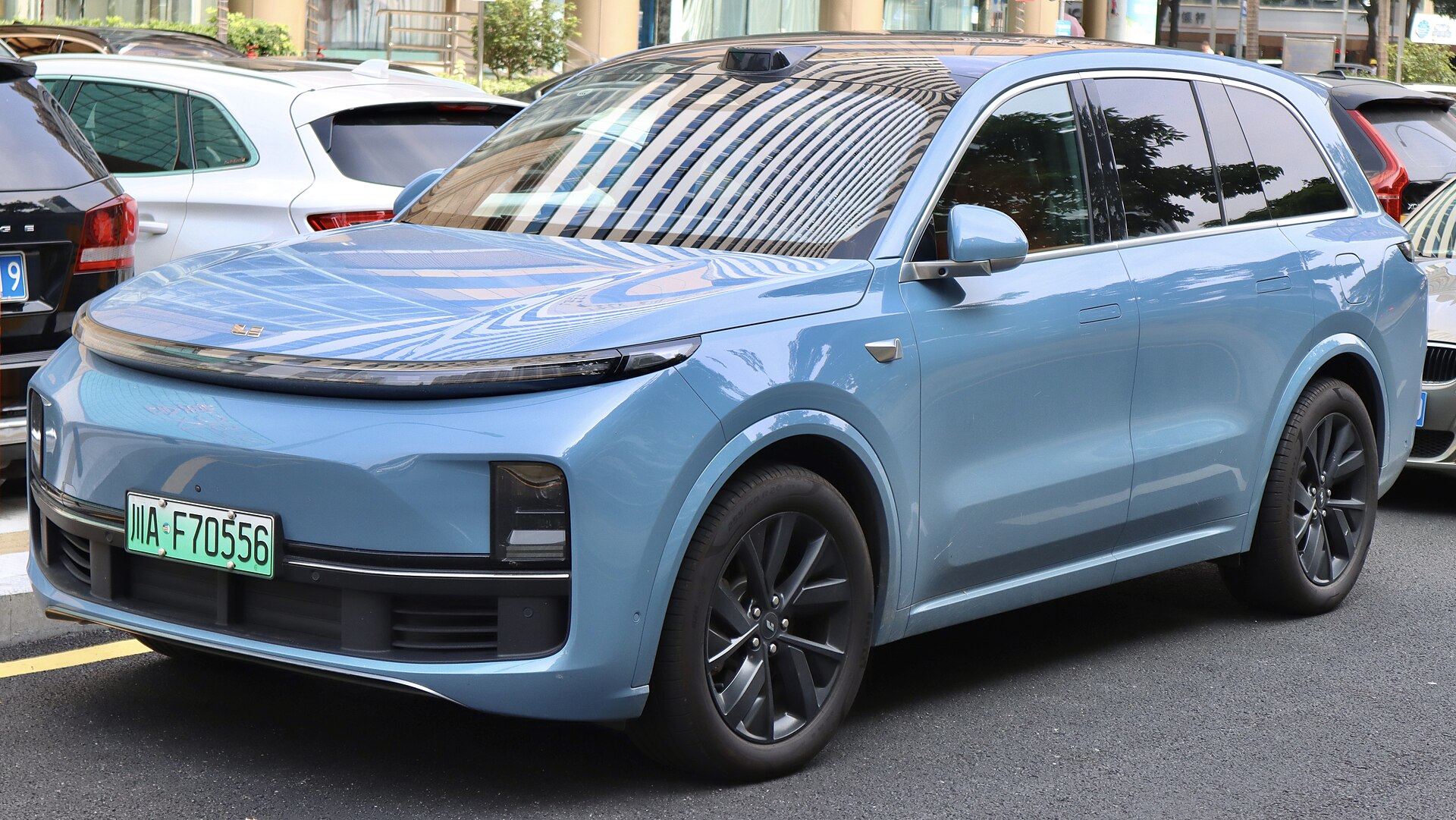 Li L8 2025 - вид спереди для выбора автомобильных лекал PPF