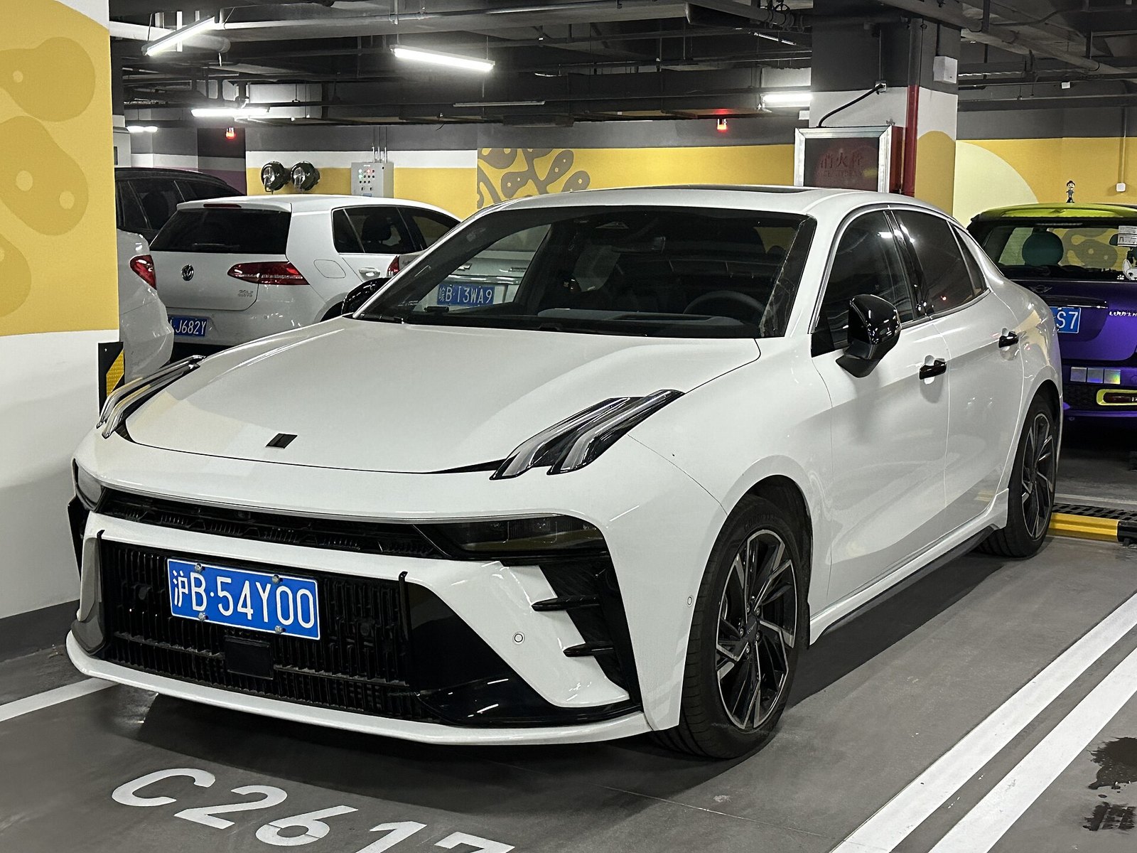 LYNK & CO 03 2023 - вид спереди для выбора лекал PPF автомобиля