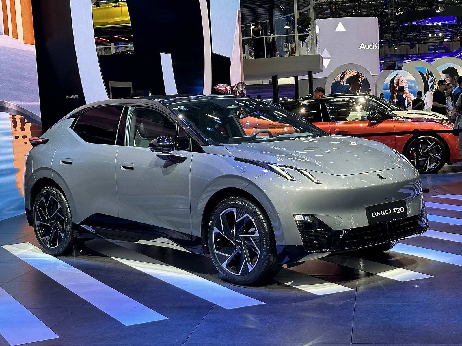 LYNK & CO Z20 2025 - вид спереди для выбора лекал PPF автомобиля