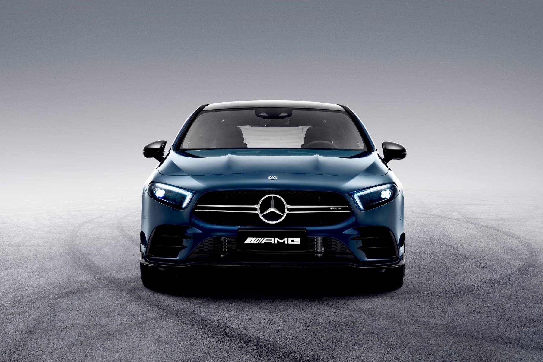 MERCEDES-BENZ AMG A-Class Sedan 2024 - вид спереди для выбора лекал PPF автомобиля