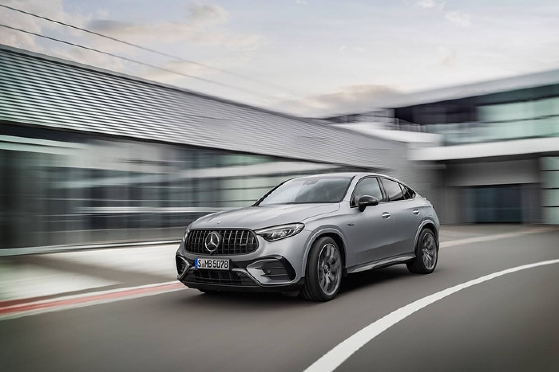 MERCEDES-BENZ AMG GLC Coupe 2024 - вид спереди для выбора лекал PPF автомобиля