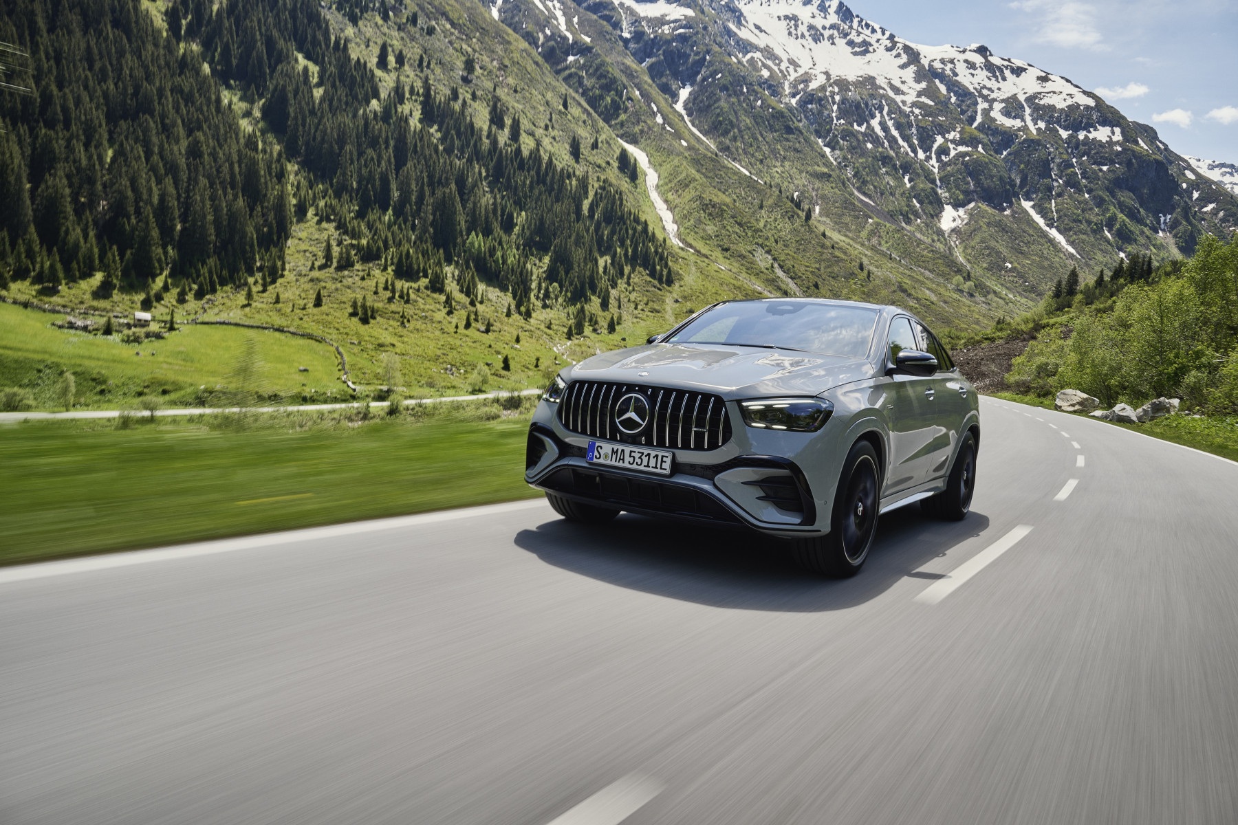 MERCEDES-BENZ AMG GLE SUV 2024 - вид спереди для выбора лекал PPF автомобиля