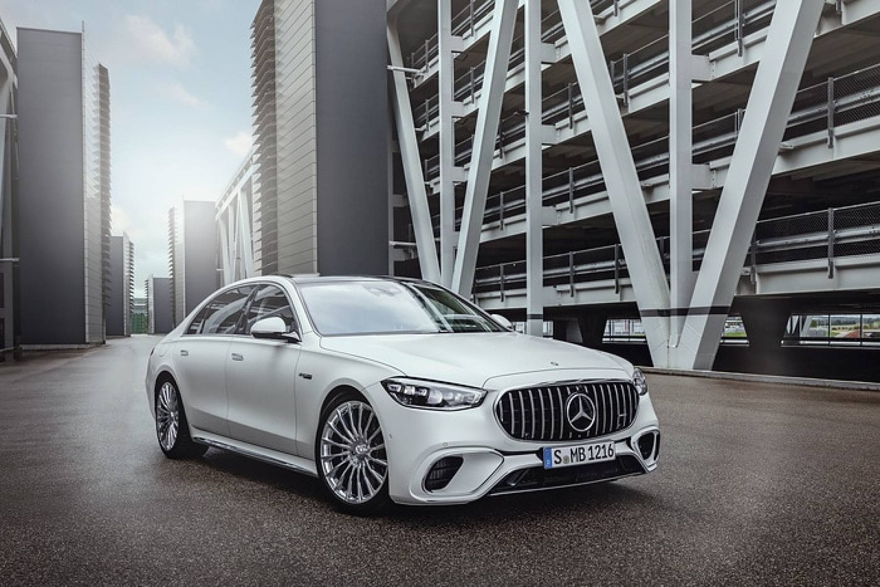 MERCEDES-BENZ AMG S-Class 2025 - вид спереди для выбора лекал PPF автомобиля