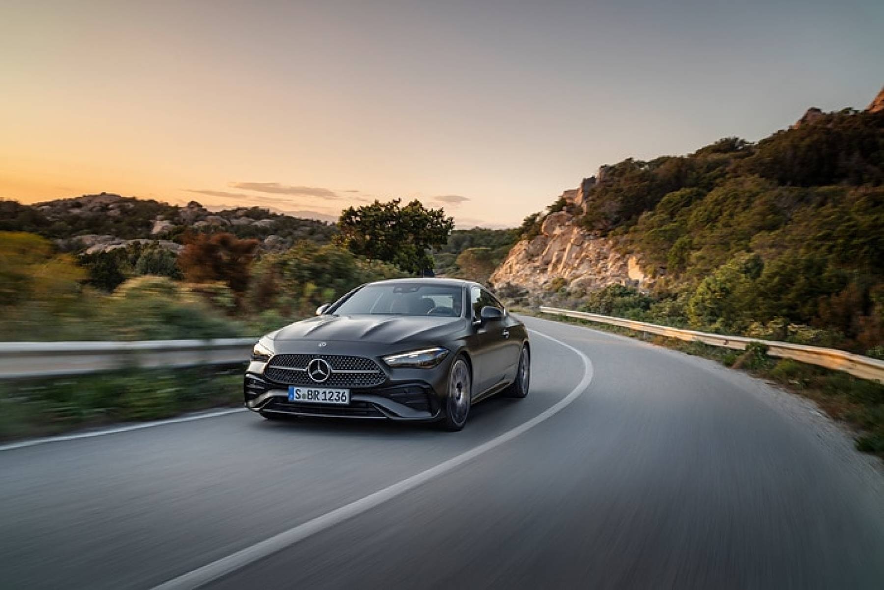 MERCEDES-BENZ CLE Coupe 2024 - вид спереди для выбора лекал PPF автомобиля