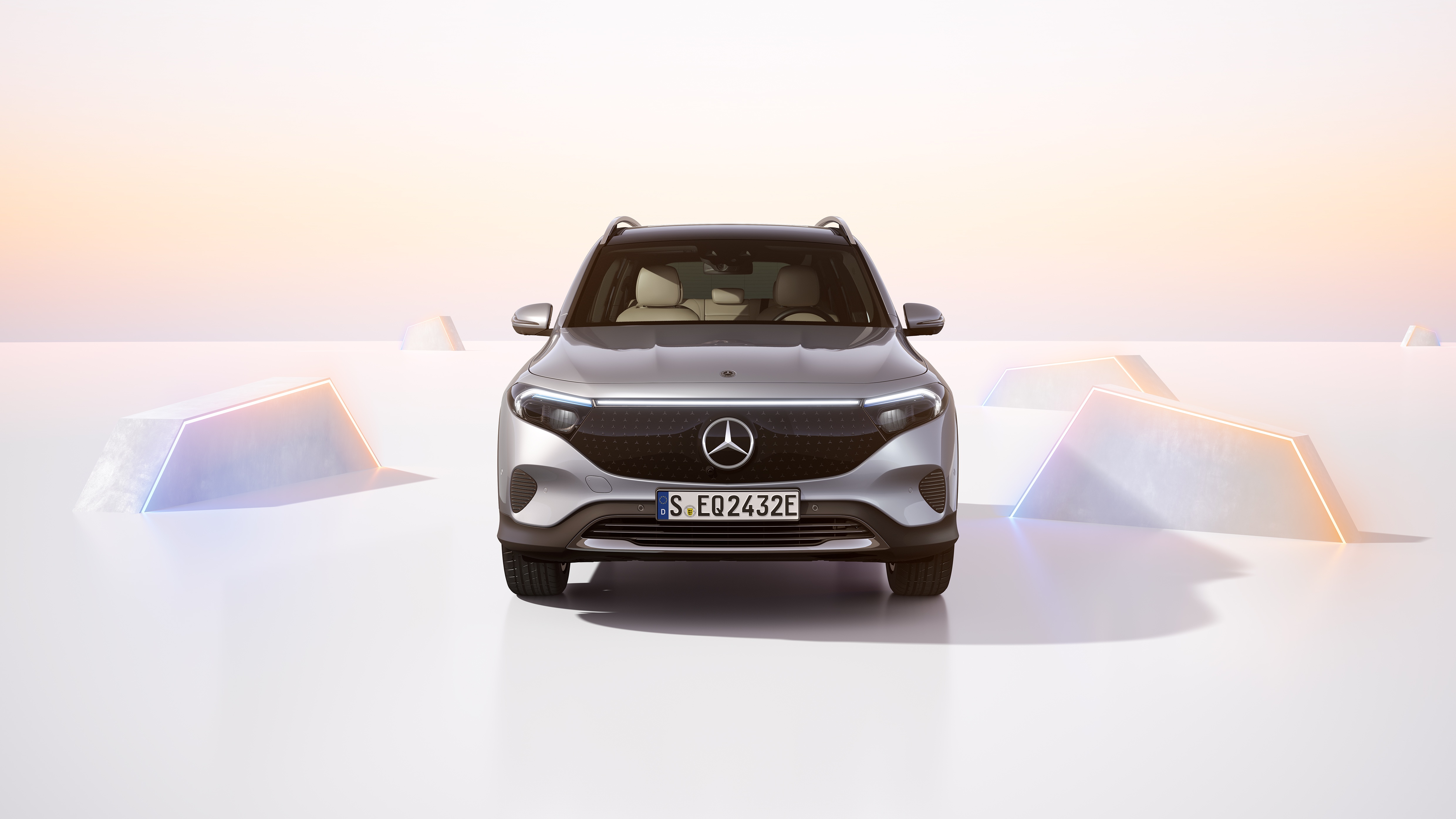 MERCEDES-BENZ EQB 2024 - вид спереди для выбора лекал PPF автомобиля