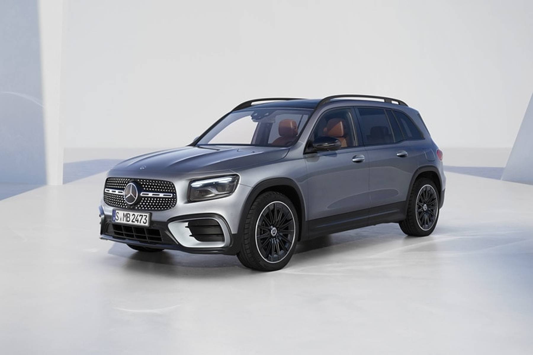MERCEDES-BENZ GLB SUV 2024 - вид спереди для выбора лекал PPF автомобиля