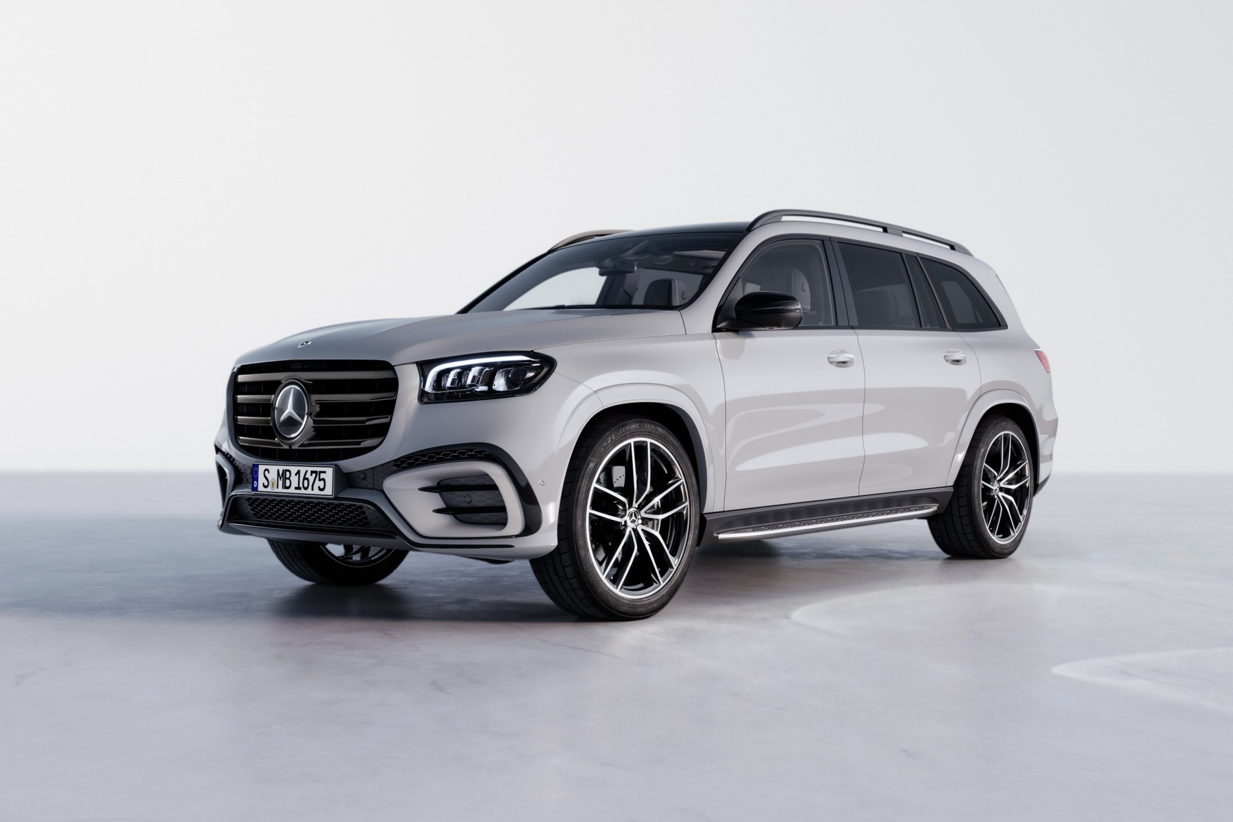 MERCEDES-BENZ GLS SUV 2024 - вид спереди для выбора лекал PPF автомобиля