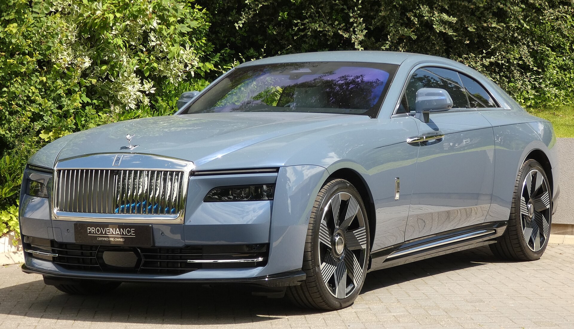 ROLLS-ROYCE Spectre 2024 - вид спереди для выбора автомобильных лекал PPF