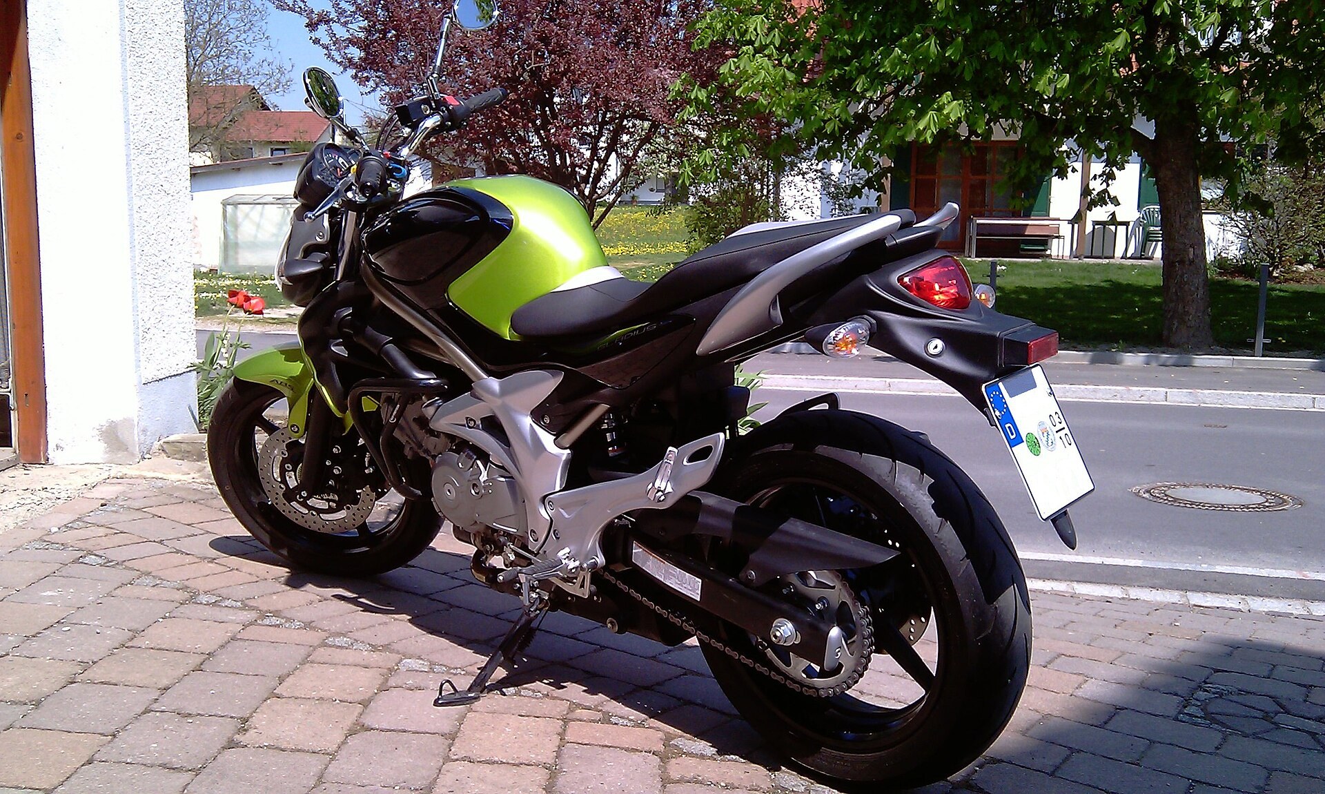 Suzuki SFV650 Gladius 2017, общий вид