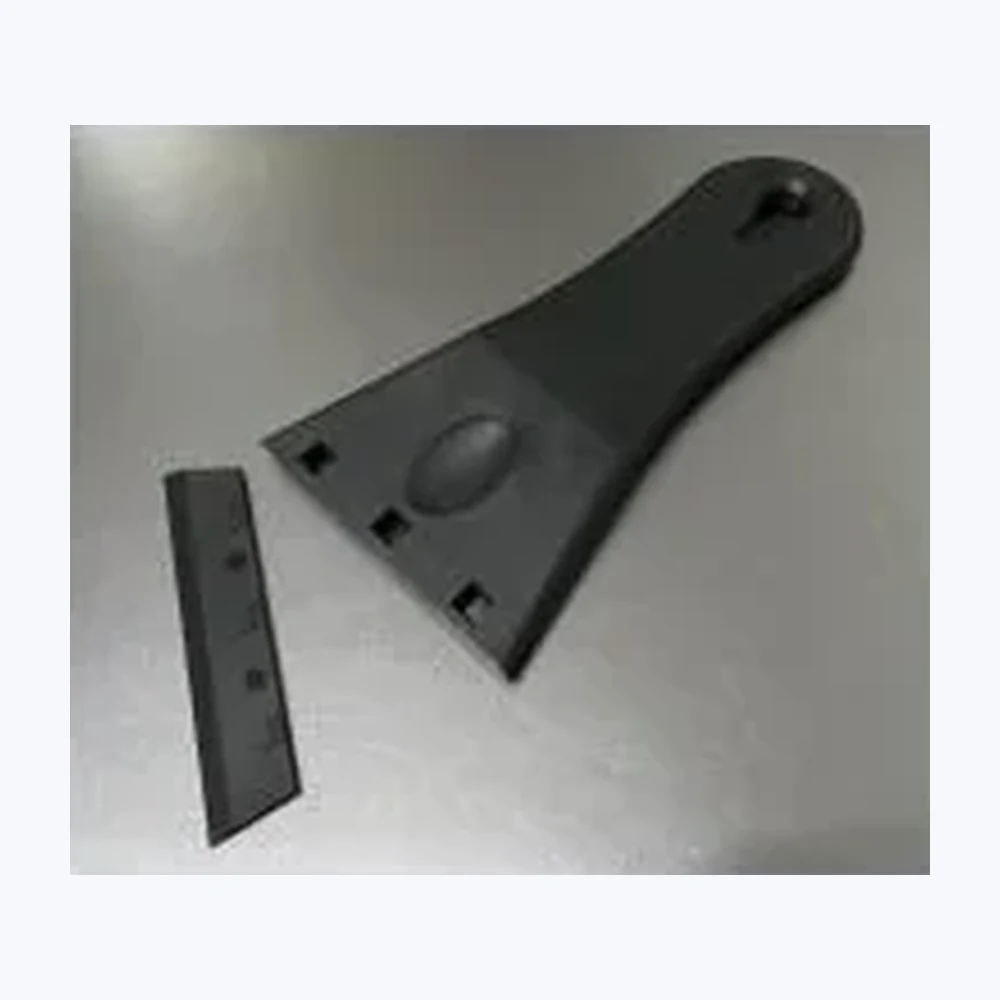 Скребок с пластик лезвие CARIGHT TM-210